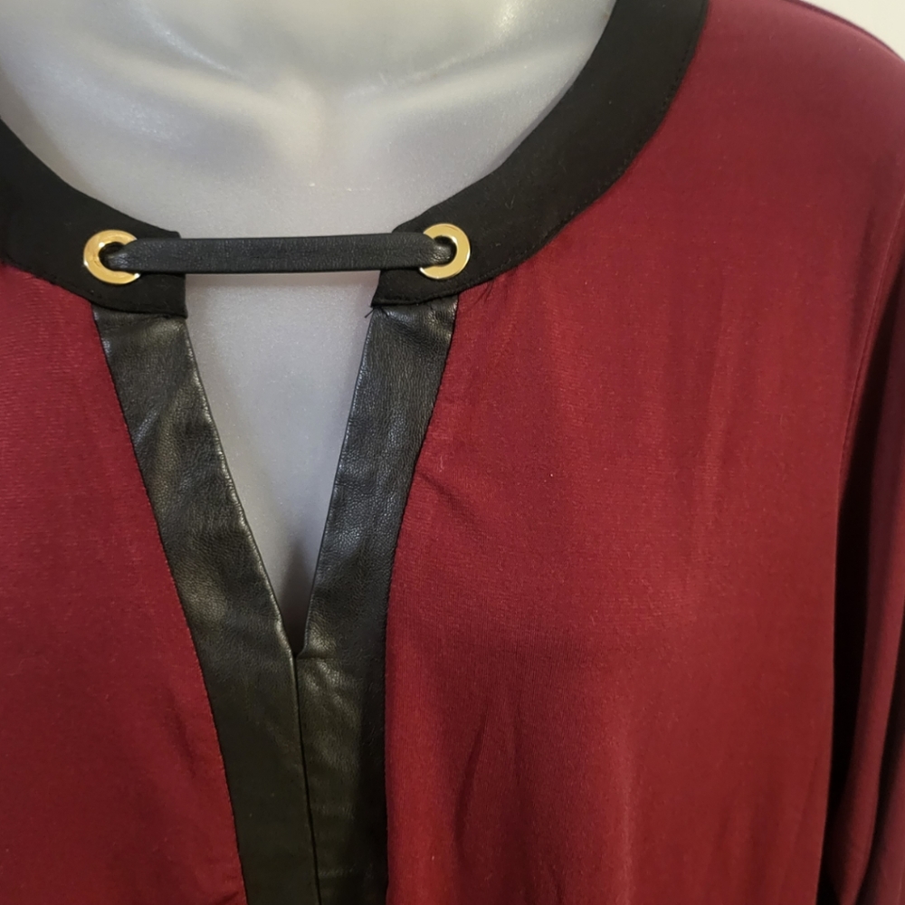 Carmon Marc Valvo Cranberry & Faux Leather Longsleeve in Lg - Picture 2 of 4